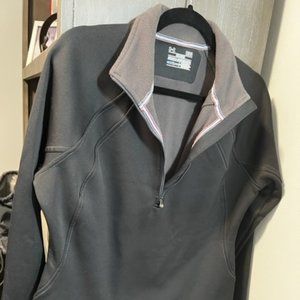Under Armor Coldgear 1/4 Zip Shirt - Size L